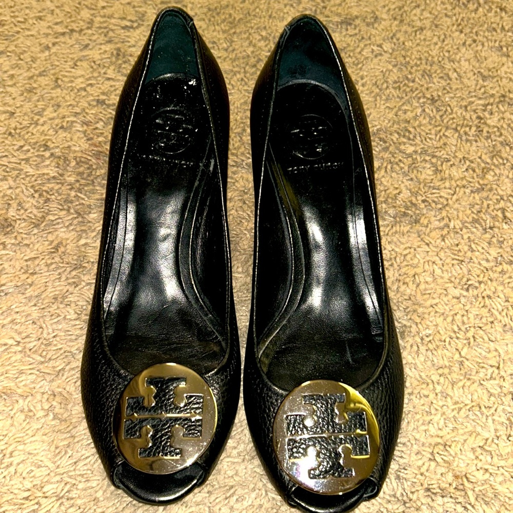 Tory Burch Sophie Wedge Shoes in Black with Round Gold Logo